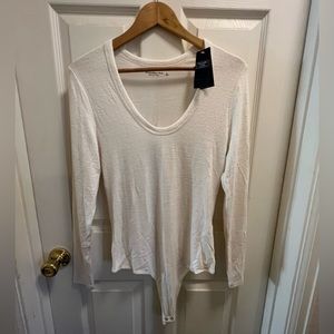 Soft A&F Cozy Scoop Neck Bodysuit in White | NWT